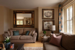 26 Oakwood Manor